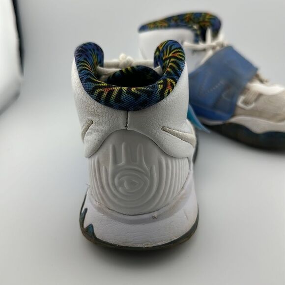 Nike Boys Kyrie 6 BQ5600-146 Blue White Basketball Shoes Sneakers 11C - Picture 3 of 6